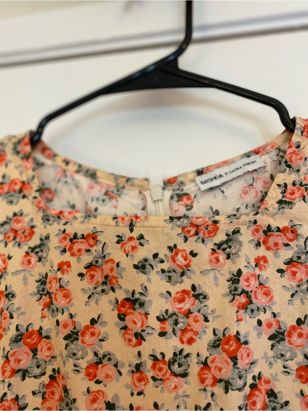 Batsheva x Laura Ashley Rose Print Dress in Cream and Coral - Picture 4 of 6